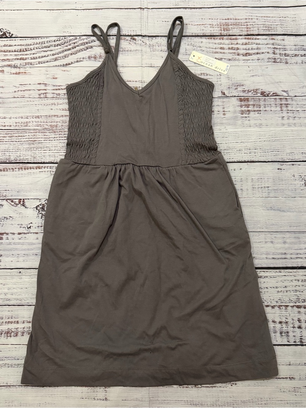 Ocean Drive Women's Sleeveless V-Neck Smocked Waist Dress extra small
